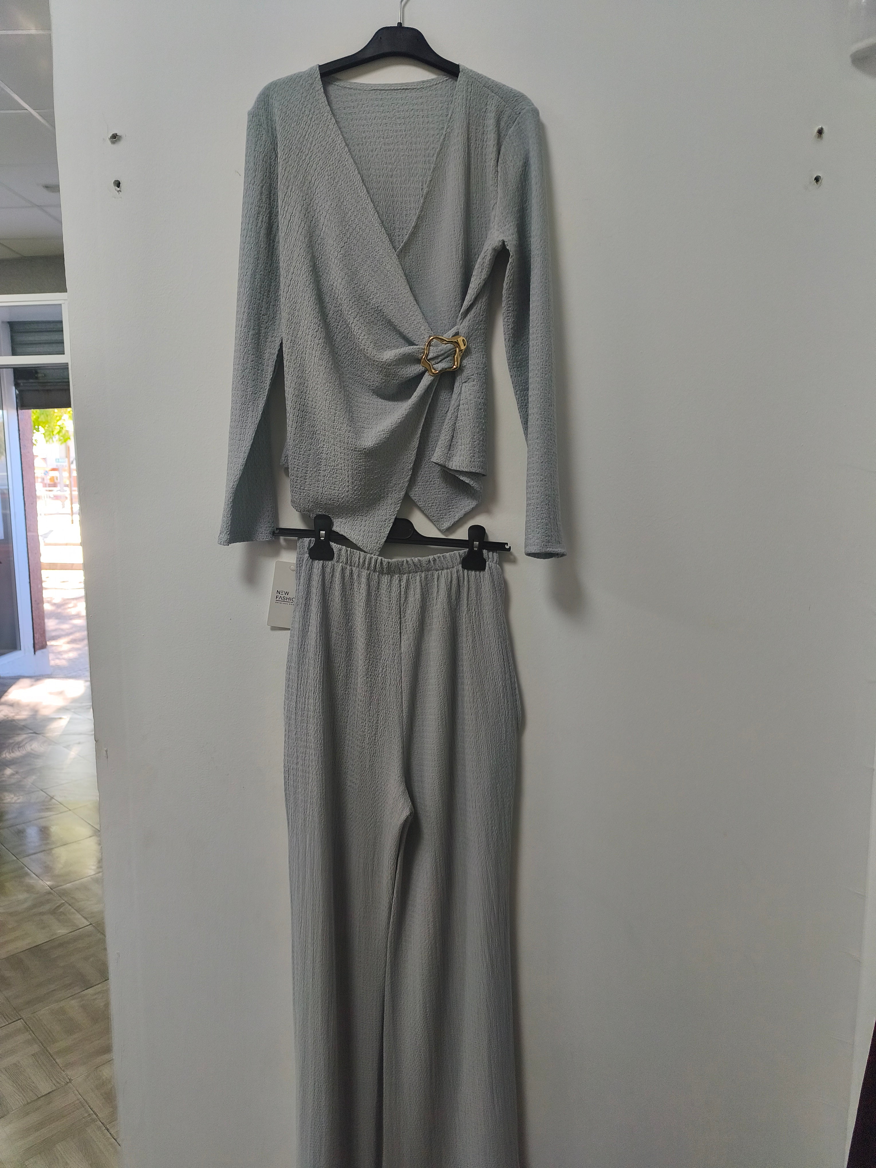 Conjunto punto poliéster con spandex